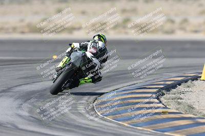 media/Dec-01-2025-Moto Forza (Mon) [[2daa91e15f]]/1-Advanced Group/Session 2 Turn 11 Backside/